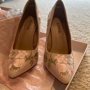 Just Fab pumps Never Worn
